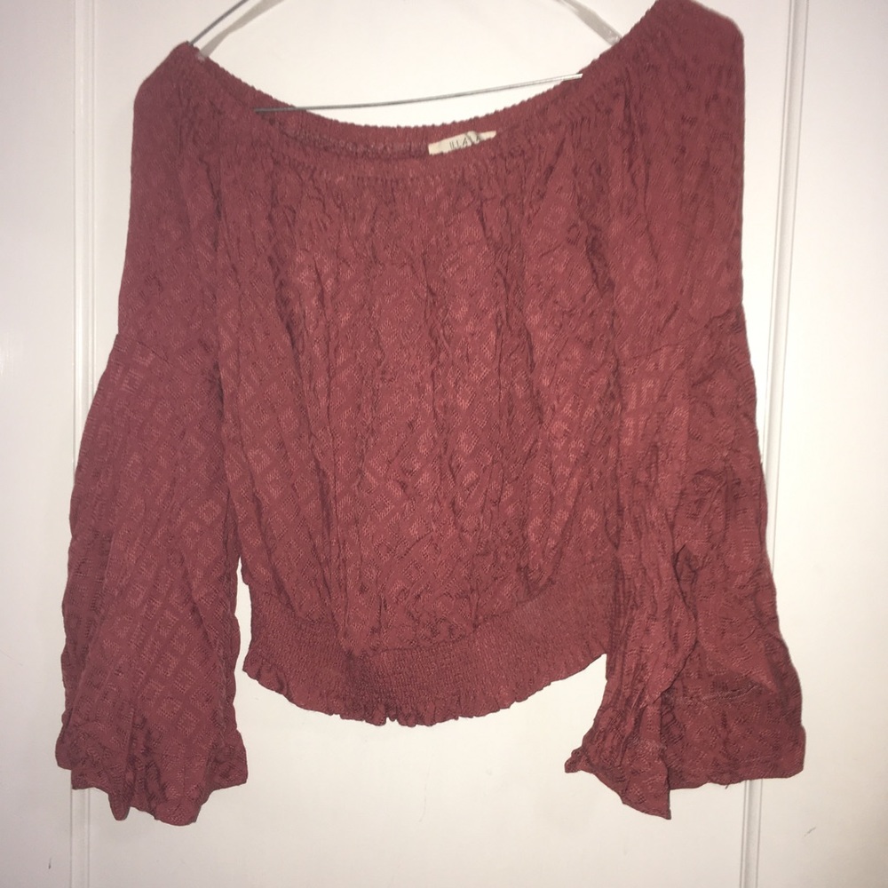 ILLA ILLA off the shoulder cropped blouse